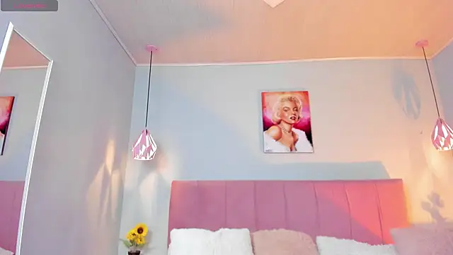 ScarletGV online show from 02-14-25, 04:15