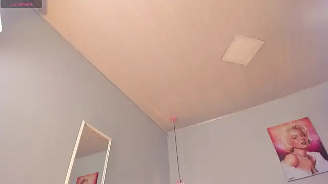 ScarletGV online show from 03-13-25, 04:16