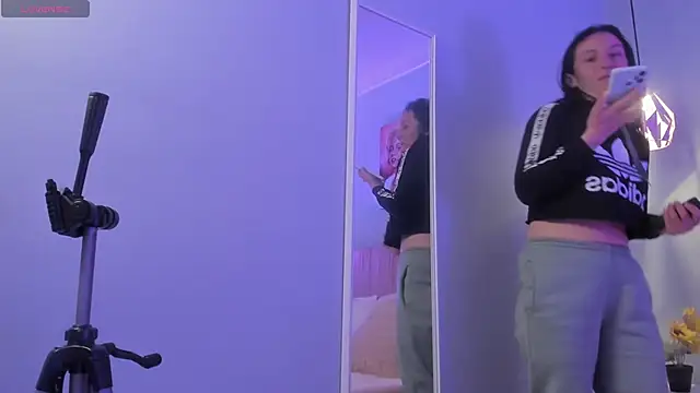 ScarletGV online show from 03-29-26, 03:39