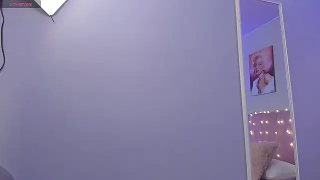 Snapshot of ScarletGV chatting on 06-15-26, 03:42 ScarletGV online show from 06-15-26, 03:42