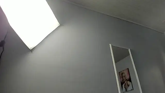 Snapshot of ScarletGV chatting on 06-27-26, 03:33 ScarletGV online show from 06-27-26, 03:33