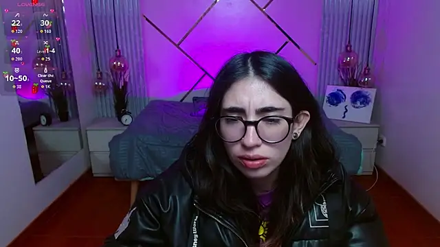 LenaRoses online show from 06-19-26, 08:01