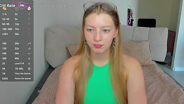 Snapshot of Drive-Crazy- chatting on 06-15-26, 06:04 Drive-Crazy- online show from 06-15-26, 06:04