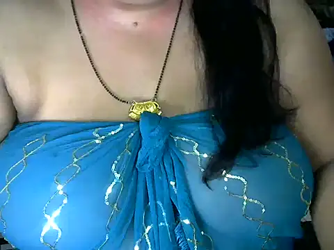 Snapshot of dramebaz_queen chatting on 11-21-25, 10:19 dramebaz queen online show from 11-21-25, 10:19