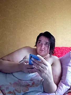 Snapshot of Liluboobs chatting on 10-30-25, 06:15 Liluboobs online show from 10-30-25, 06:15