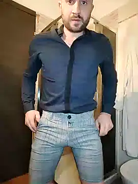 Snapshot of gilera250s chatting on 12-17-24, 10:22 gilera250s online show from 12-17-24, 10:22