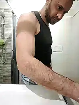 Snapshot of gilera250s chatting on 12-19-24, 11:35 gilera250s online show from 12-19-24, 11:35