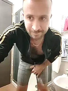 Snapshot of gilera250s chatting on 01-17-25, 08:33 gilera250s online show from 01-17-25, 08:33