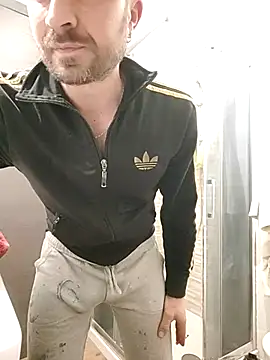 Snapshot of gilera250s chatting on 03-11-25, 08:31 gilera250s online show from 03-11-25, 08:31