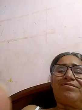 Snapshot of _candi chatting on 02-06-25, 10:43 candi online show from 02-06-25, 10:43