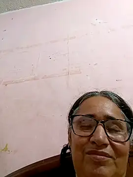 Snapshot of _candi chatting on 02-25-25, 10:18 candi online show from 02-25-25, 10:18