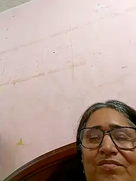 Snapshot of _candi chatting on 03-05-25, 10:10 candi online show from 03-05-25, 10:10