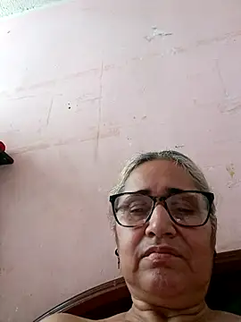 Snapshot of _candi chatting on 09-11-25, 12:49 candi online show from 09-11-25, 12:49