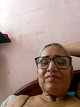 Snapshot of _candi chatting on 09-18-25, 05:37 candi online show from 09-18-25, 05:37