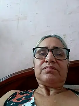 Snapshot of _candi chatting on 10-09-25, 12:14 candi online show from 10-09-25, 12:14