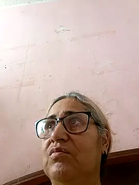 Snapshot of _candi chatting on 10-10-25, 05:12 candi online show from 10-10-25, 05:12