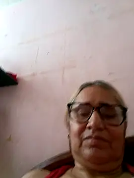 Snapshot of _candi chatting on 10-17-25, 02:08 candi online show from 10-17-25, 02:08