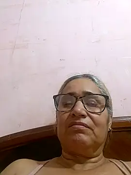  candi online show from 11-04-25, 01:48