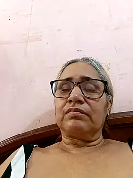  candi online show from 11-21-25, 03:22