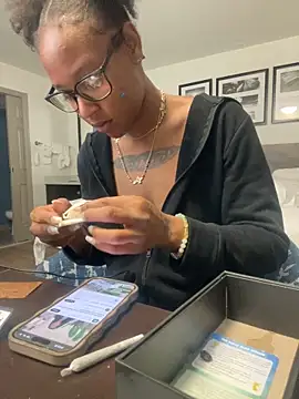 Snapshot of slimerlla chatting on 11-08-25, 08:03 slimerlla online show from 11-08-25, 08:03