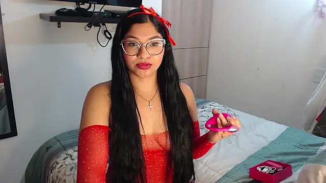 Snapshot of Prins_jazmin chatting on 09-14-25, 04:33 Prins jazmin online show from 09-14-25, 04:33