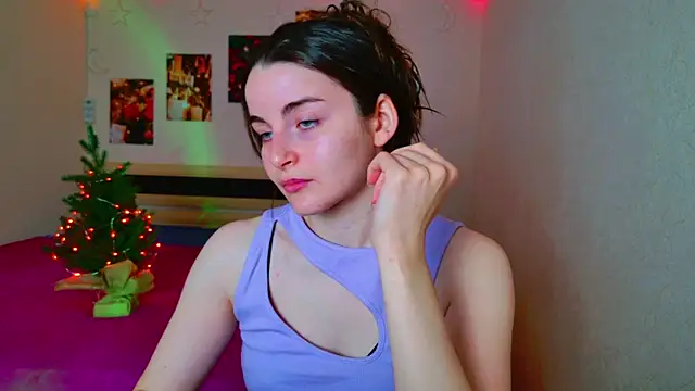 Miss Arwen online show from 12-16-24, 02:57