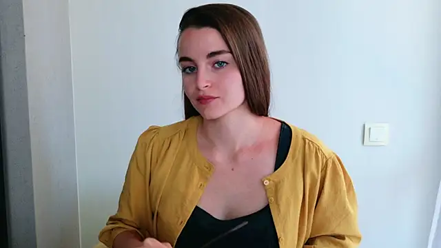 Miss Arwen online show from 06-18-26, 09:14