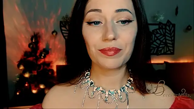 MissBeverlyMills online show from 12-29-24, 06:27