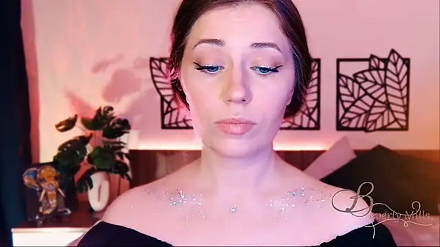 MissBeverlyMills online show from 03-08-25, 12:52