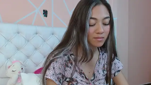 hantonella  online show from 09-25-25, 07:28