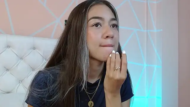 hantonella  online show from 10-03-25, 09:23