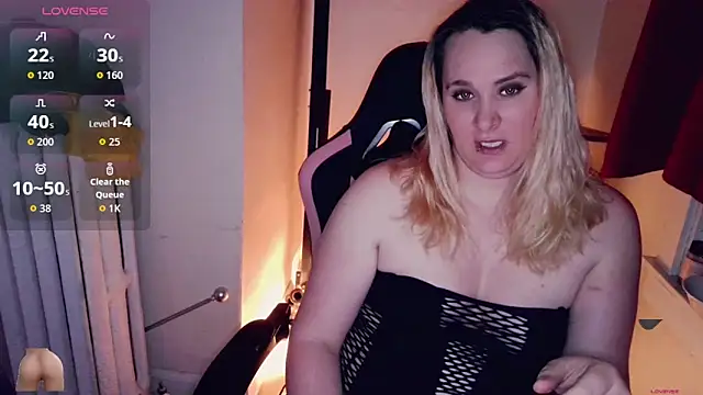 Snapshot of sweetmorgan1 chatting on 05-04-26, 01:23 sweetmorgan1 online show from 05-04-26, 01:23
