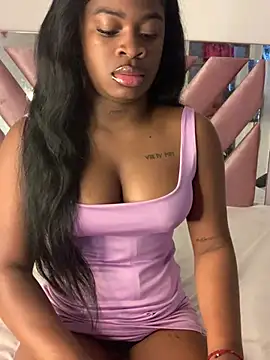 Snapshot of Tamara_Lubezkii chatting on 01-12-25, 05:01 Tamara Lubezkii online show from 01-12-25, 05:01