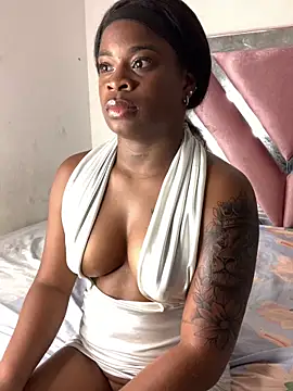 Snapshot of Tamara_Lubezkii chatting on 01-16-25, 12:23 Tamara Lubezkii online show from 01-16-25, 12:23