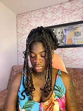 Snapshot of Tamara_Lubezkii chatting on 09-28-25, 04:45 Tamara Lubezkii online show from 09-28-25, 04:45