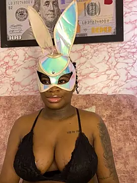 Snapshot of Tamara_Lubezkii chatting on 10-31-25, 07:15 Tamara Lubezkii online show from 10-31-25, 07:15