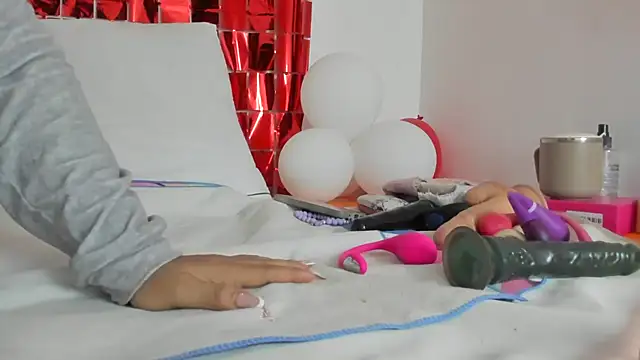 Elianissquirt online show from 09-30-25, 12:54