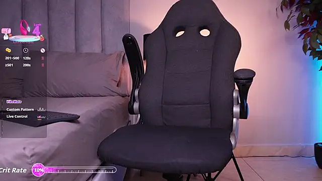 Snapshot of endy_rush chatting on 12-20-25, 12:45 endy rush online show from 12-20-25, 12:45