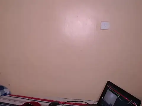 Snapshot of Missthigh chatting on 09-24-25, 11:35 Missthigh online show from 09-24-25, 11:35