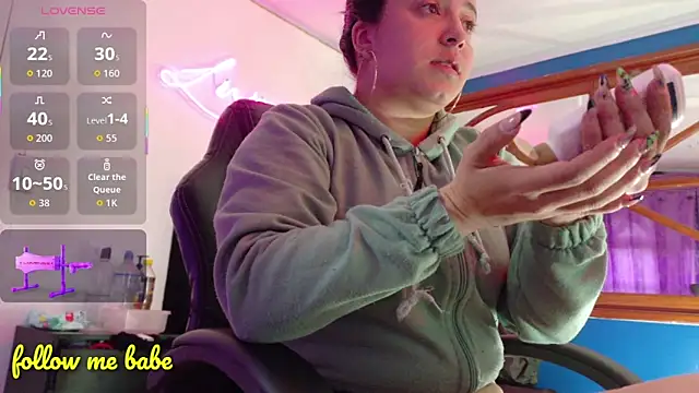 Lina23  online show from 10-20-25, 11:54