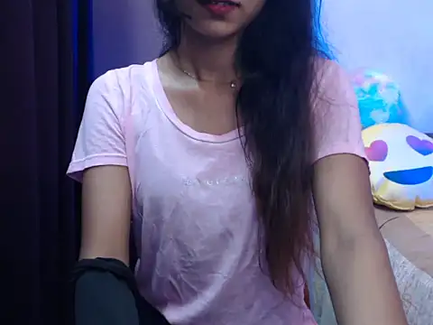 Snapshot of Angel_kiyara chatting on 10-04-25, 06:17 Angel kiyara online show from 10-04-25, 06:17