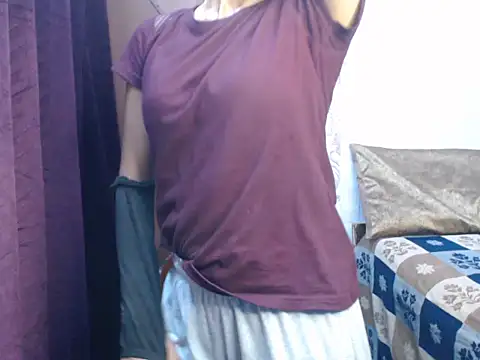 Snapshot of Angel_kiyara chatting on 06-21-26, 04:53 Angel kiyara online show from 06-21-26, 04:53