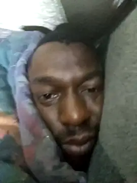 Snapshot of playboy1234xxxxx chatting on 12-04-25, 05:06 playboy1234xxxxx online show from 12-04-25, 05:06