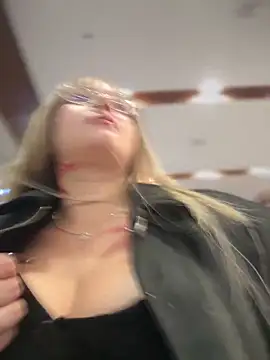 Electra doll  online show from 04-01-26, 12:55