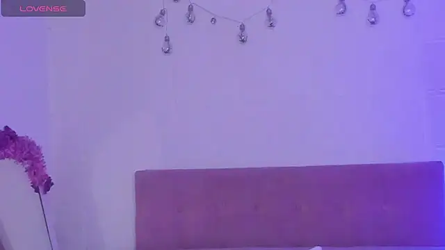 v1cky  online show from 03-31-26, 11:38