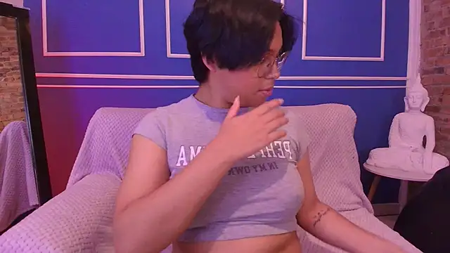 Emmapark  online show from 10-23-25, 02:11