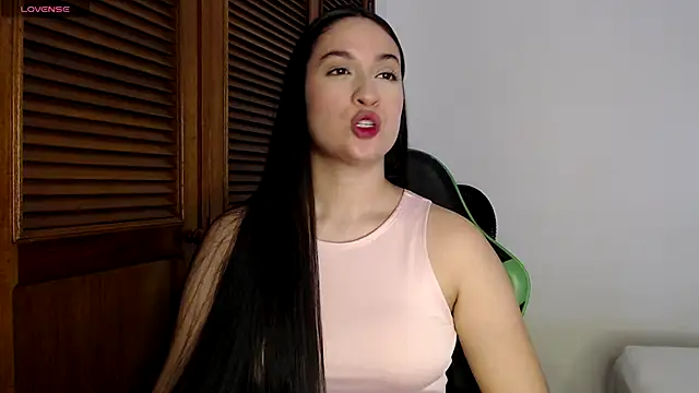 Snapshot of sofiaduque_26 chatting on 10-02-25, 08:49 sofiaduque 26 online show from 10-02-25, 08:49