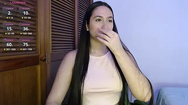 Snapshot of sofiaduque_26 chatting on 11-10-25, 08:41 sofiaduque 26 online show from 11-10-25, 08:41