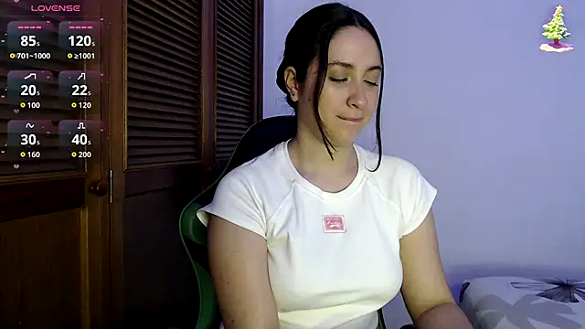 Snapshot of sofiaduque_26 chatting on 11-29-25, 07:17 sofiaduque 26 online show from 11-29-25, 07:17