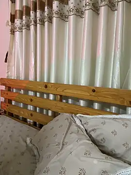 Jen jennyy1 online show from 04-15-26, 07:58